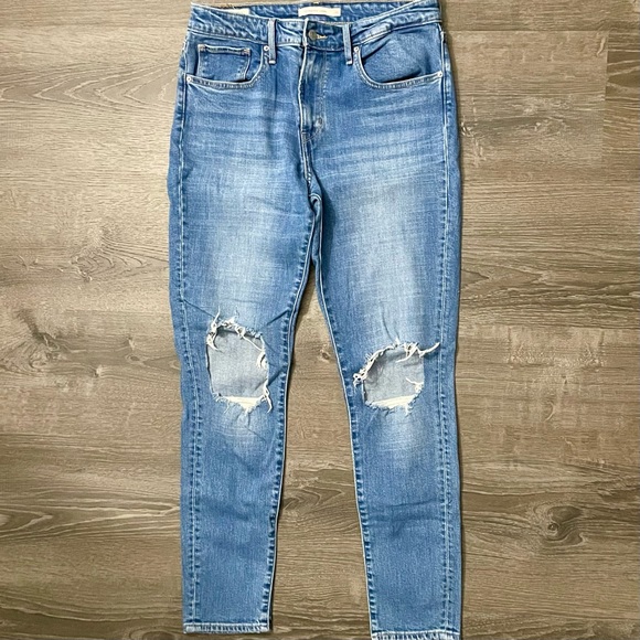 Levi's Denim - Levi’s 721 High-Rise Skinny Jean - Size 30